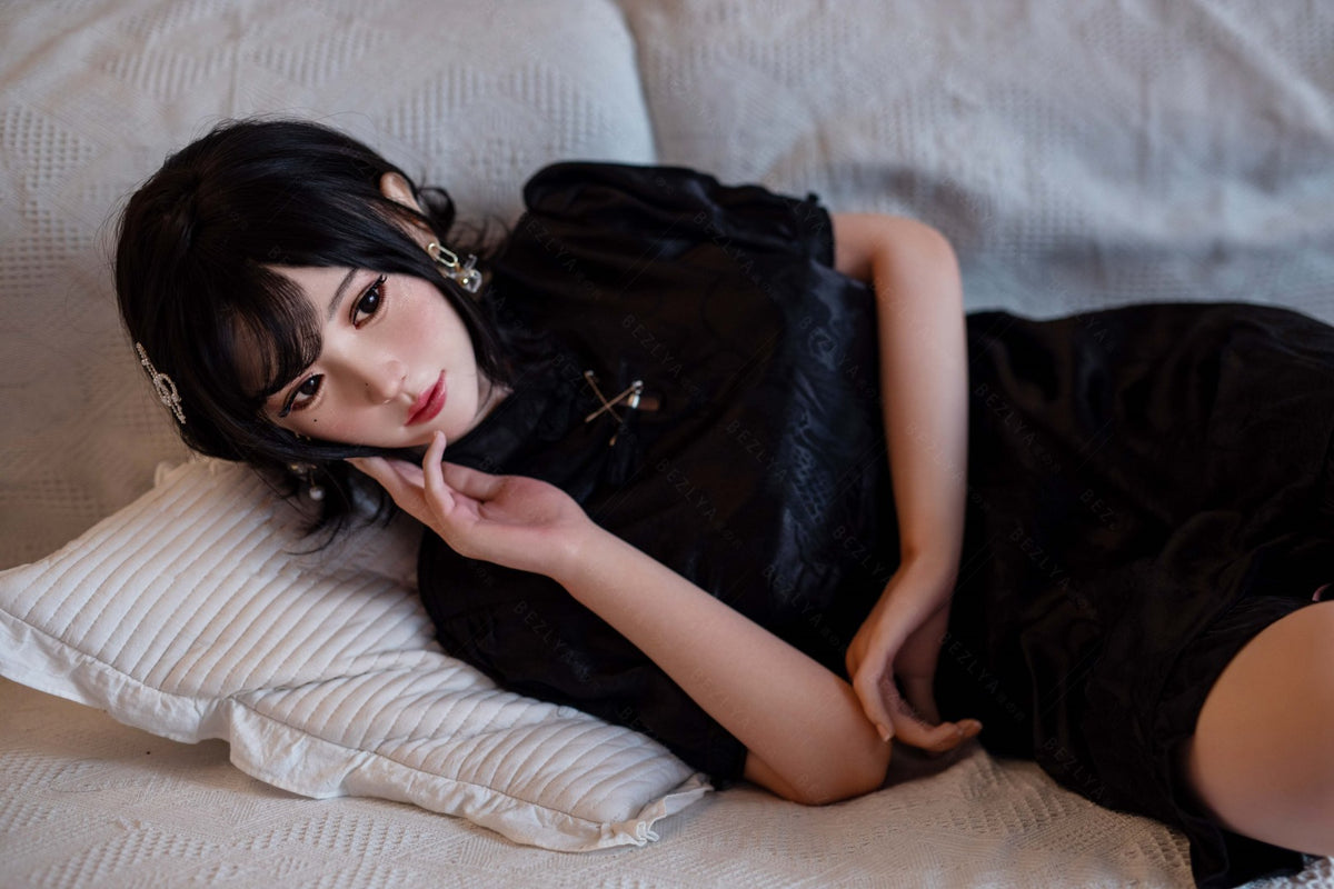 Hibiscus seksinukke (Bezlya Doll 160cm C-cup 2.1 silikoni)