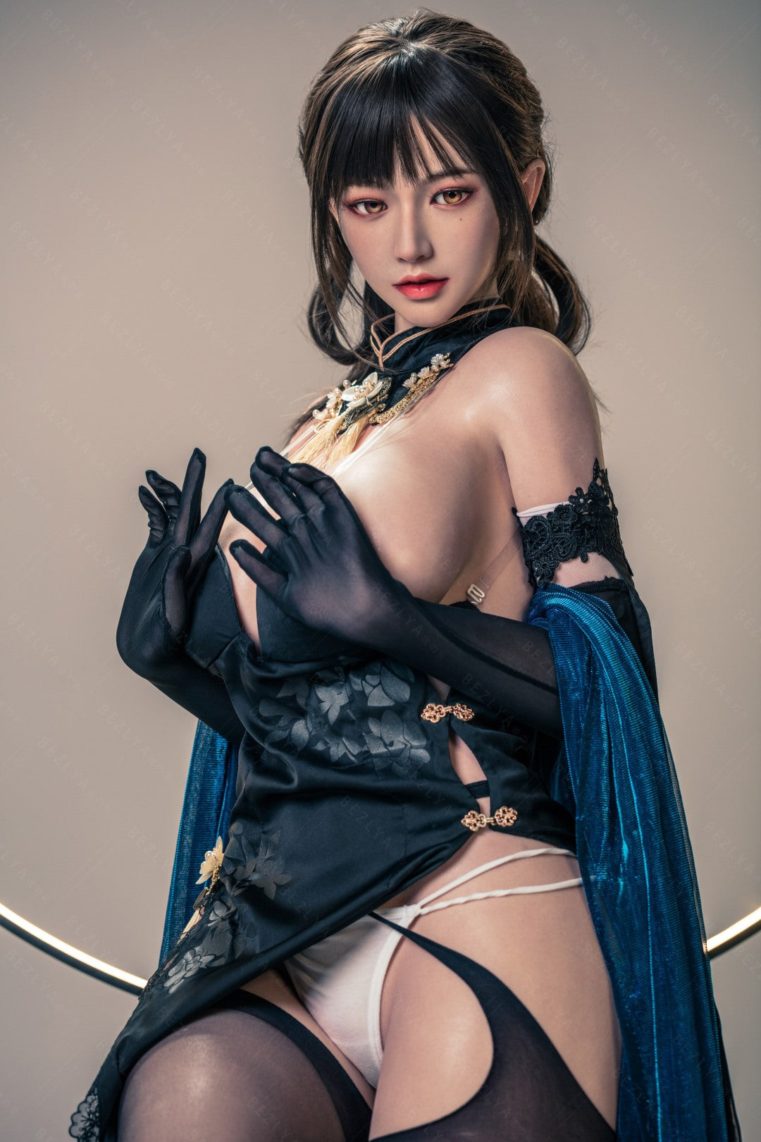 Lakimies seksinukke (Bezlya Doll 155 cm h-cup 2.1 silikoni)