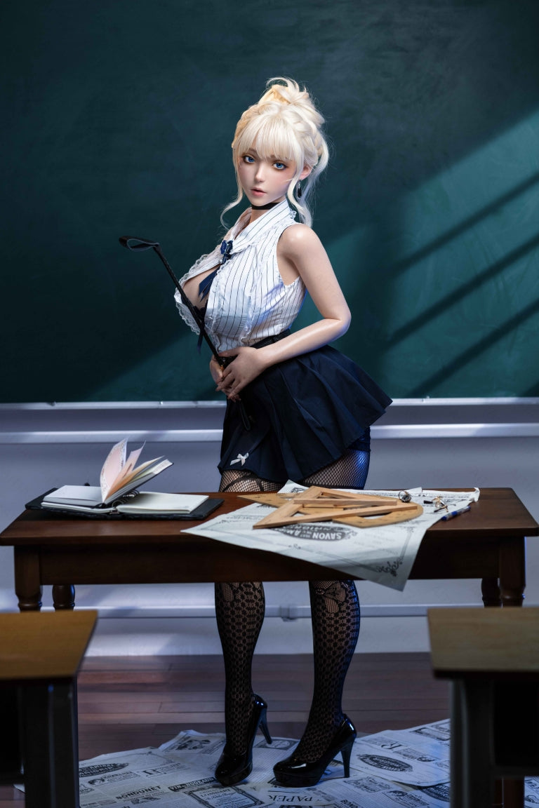 Violetti seksinukke (AITIA-nukke 157cm F-cup 2.2CF silikoni)