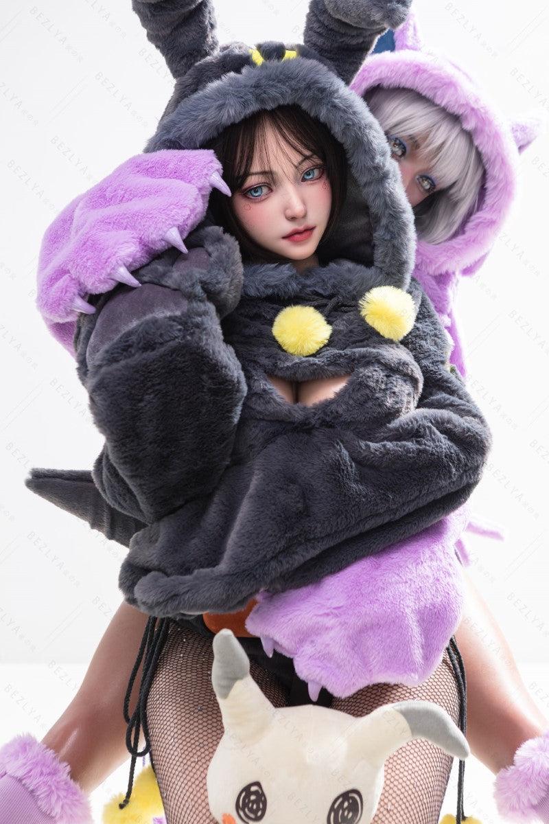 Kellokukka seksinukke (Bezlya Doll 155 cm E-cup 2.2CF silikoni)