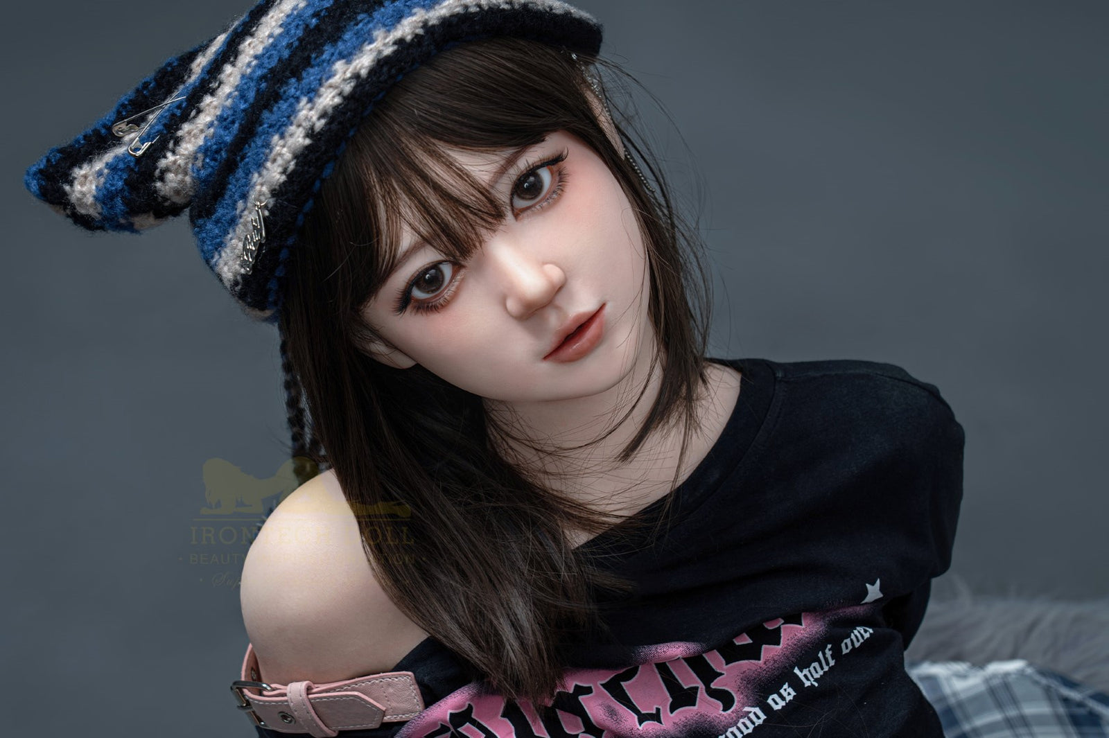 Yhdeksän seksinukke (Irontech Doll 158cm E-cup T3-2 silikoni)