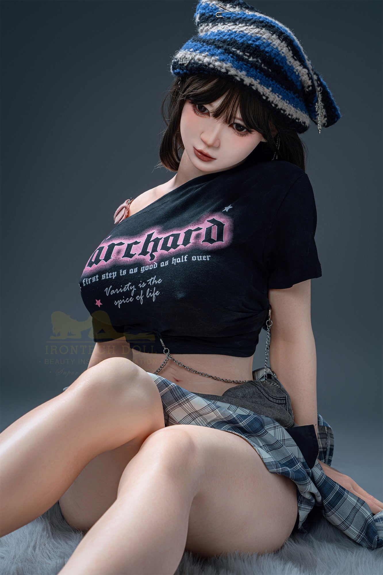 Yhdeksän seksinukke (Irontech Doll 158cm E-cup T3-2 silikoni)