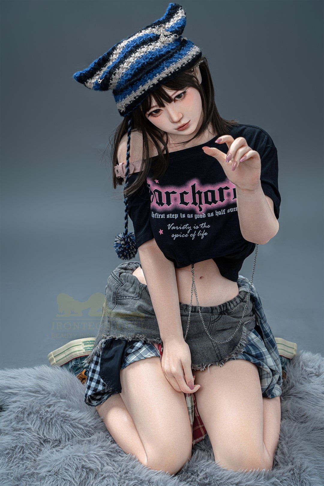 Yhdeksän seksinukke (Irontech Doll 158cm E-cup T3-2 silikoni)