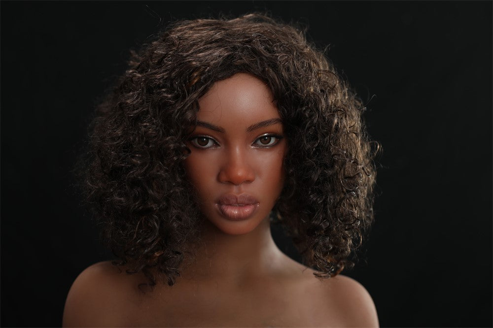Akosia Sexdocka (Irontech Doll 164cm G-Kupa S33 TPE+Silikon)