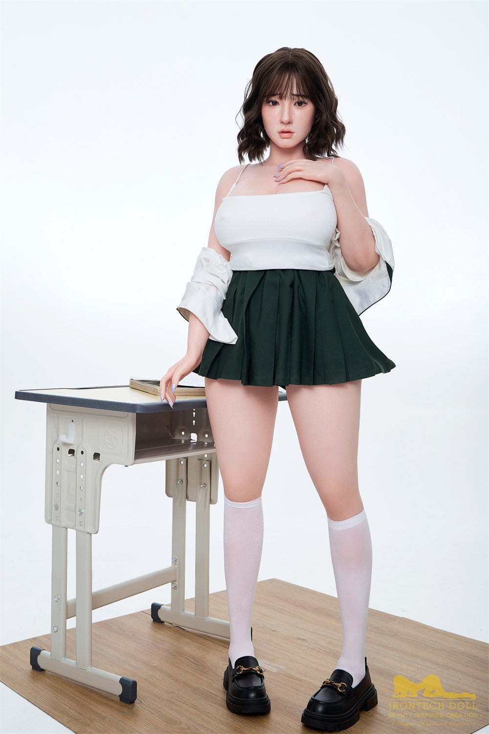 Betty Shemale seksinukke (Irontech Doll 162cm J-cup S7 silikoni)