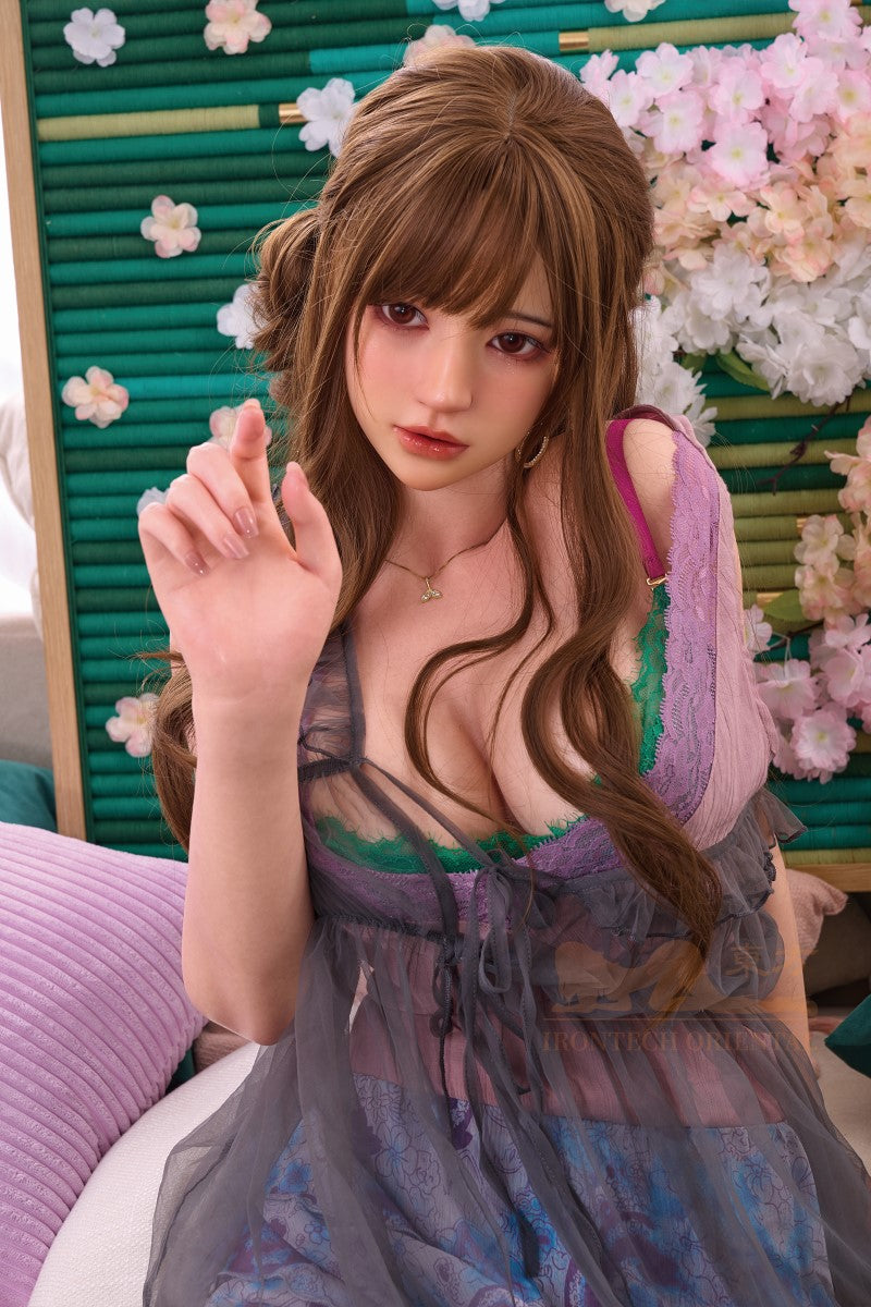 Evie Sexdocka (Irontech Doll 161cm  F-Kupa T4 Silikon)