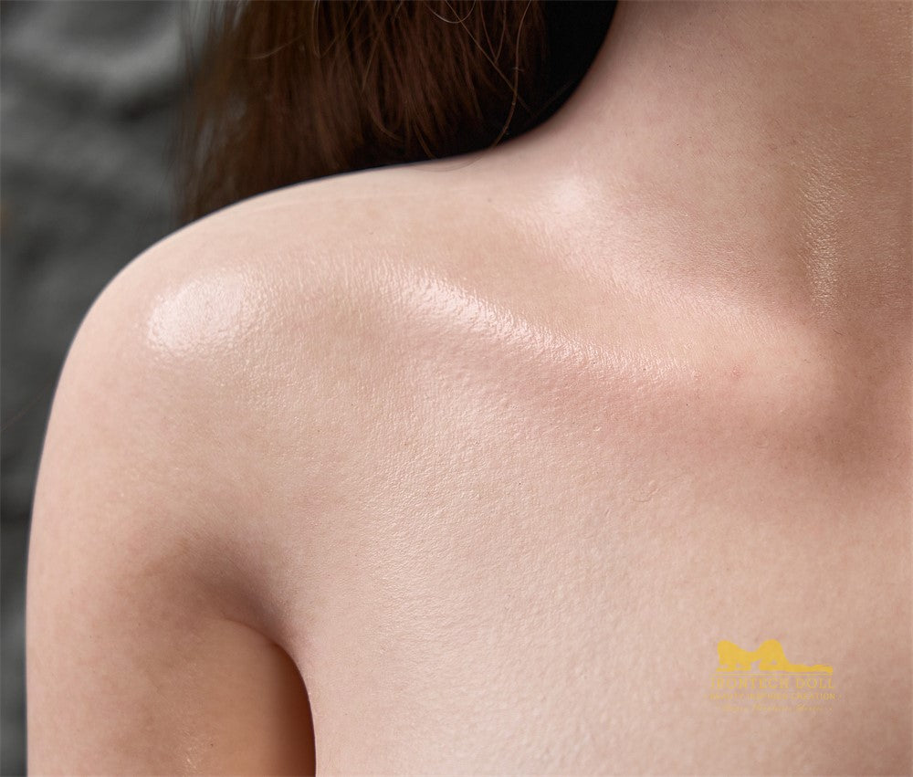 Yuna seksinukke (Irontech Doll 165cm F-cup T1-1 silikoni)