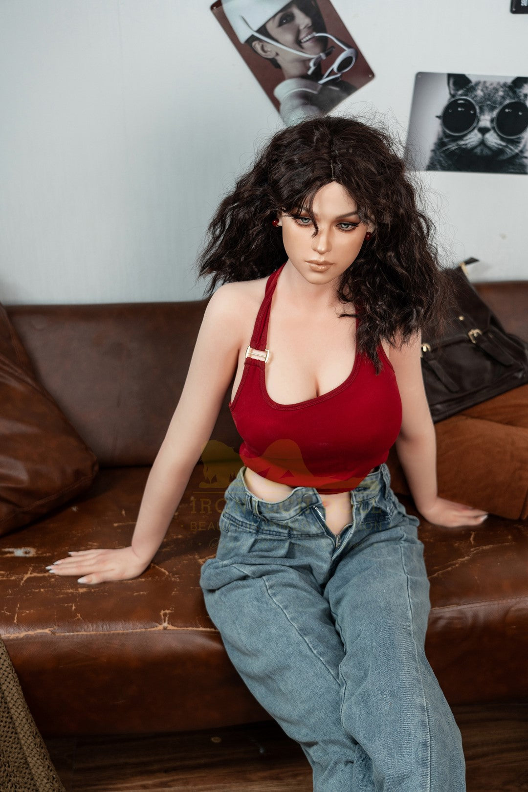 Kasvisto seksinukke (Irontech Doll 166 cm C-cup P38 silikoni)