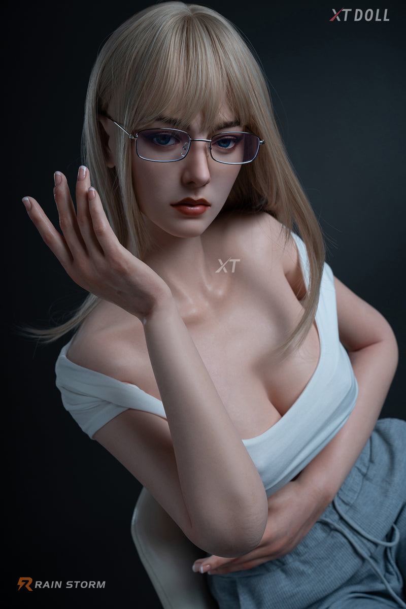 Irina seksinukke (XT Doll 163 cm f-cup #XT-18 silikoni)