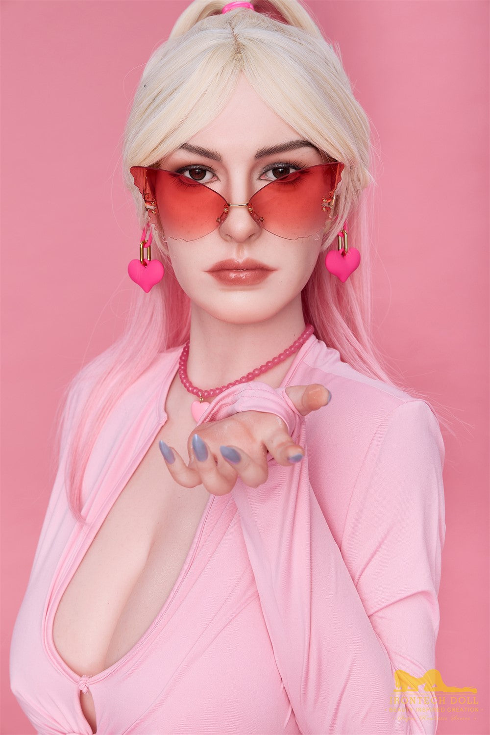 Lottie Shemale seksinukke (Irontech Doll 162cm J-cup P25 silikoni)