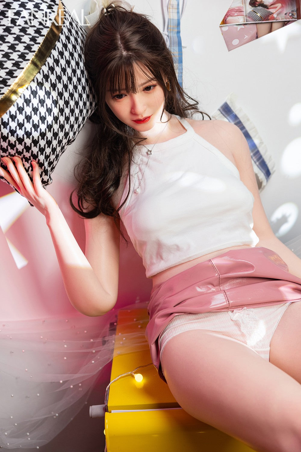 Josie seksinukke (FanReal Doll 163 cm C-cup silikoni)