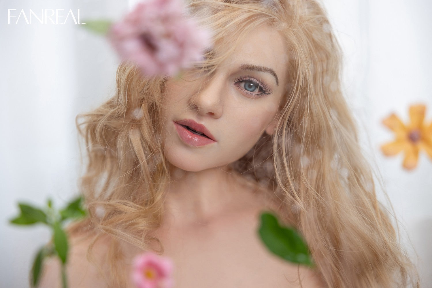 Vanessa seksinukke (FanReal Doll 168 cm f-cup silikoni)