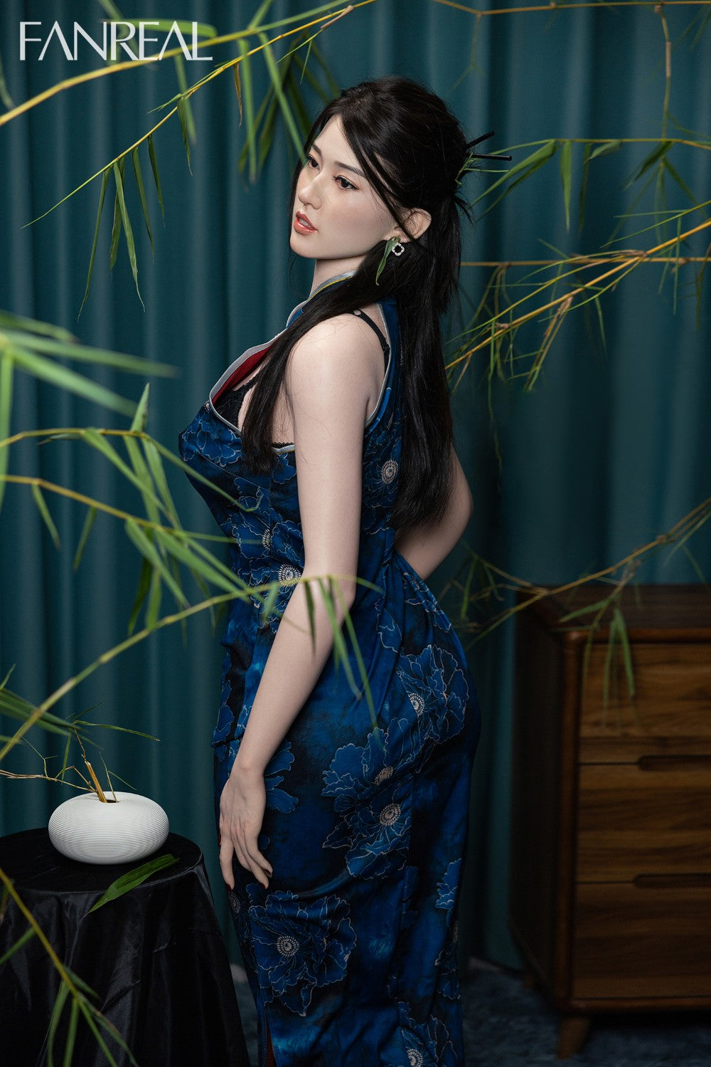 Fay seksinukke (FanReal Doll 170 cm G-cup silikoni)