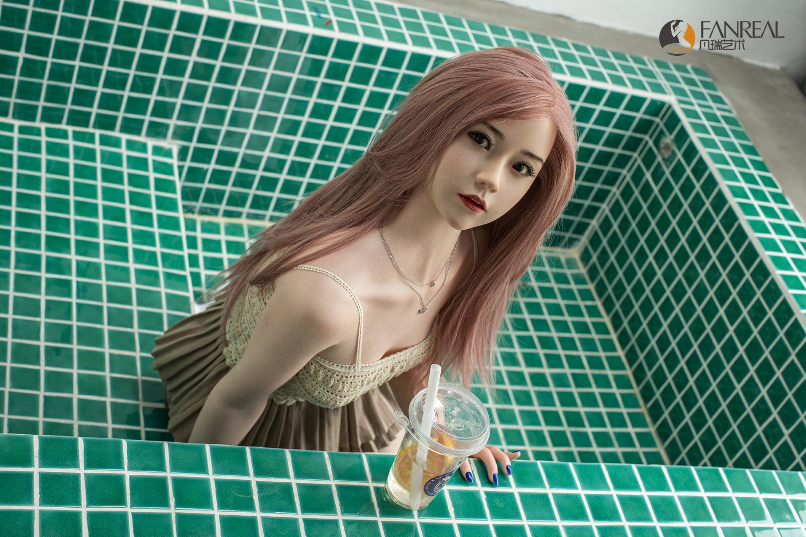Qian seksinukke (FanReal Doll 158 cm B-cup silikoni)