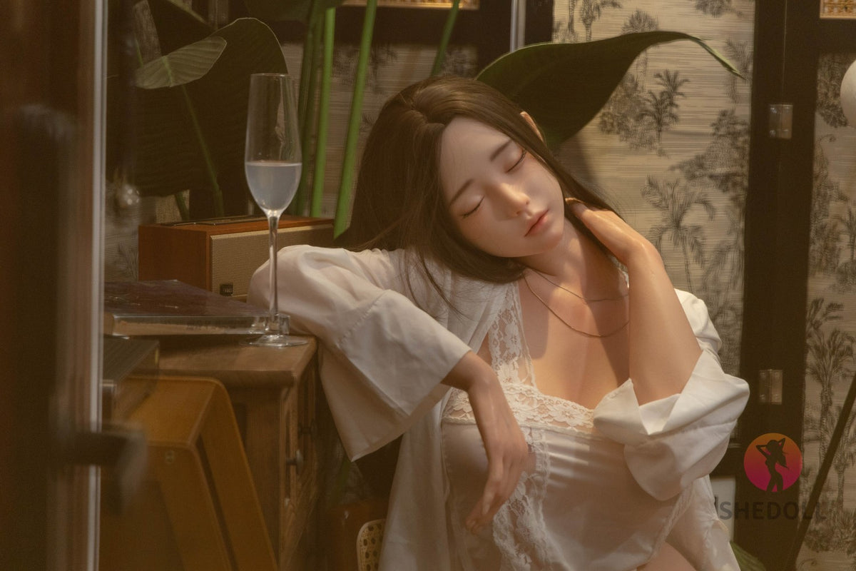 Nukkuva Cheryl seksinukke (SHEDOLL 165cm E-cup #SH101 2.0 silikoni)