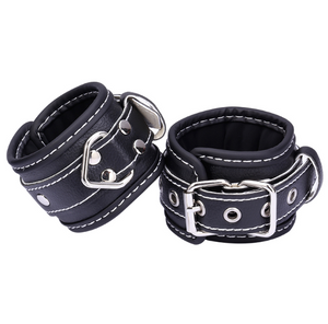 BDSM Kit - Käsiruutu, piiska, hihnan, gagball, silmämaski (asetettu 9 osalla)