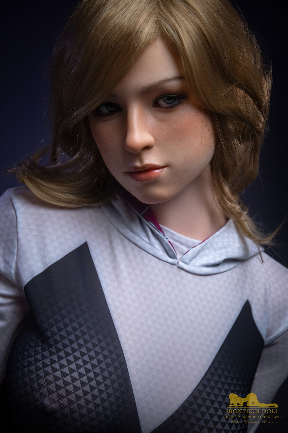 Gwen seksinukke (Irontech Doll 167 cm E-cup S38 silikoni)