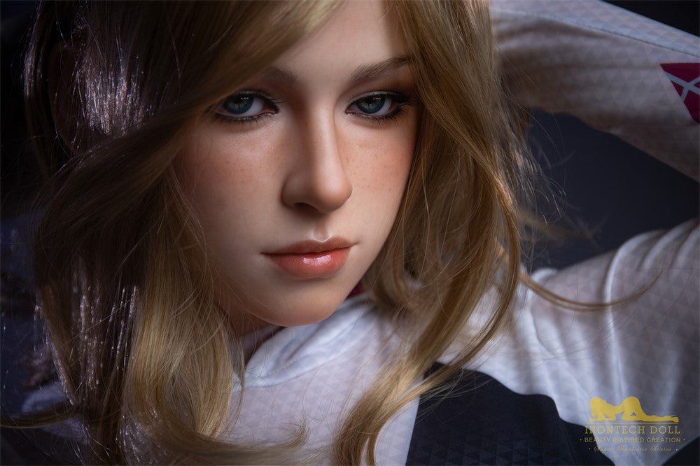 Gwen seksinukke (Irontech Doll 167 cm E-cup S38 silikoni)