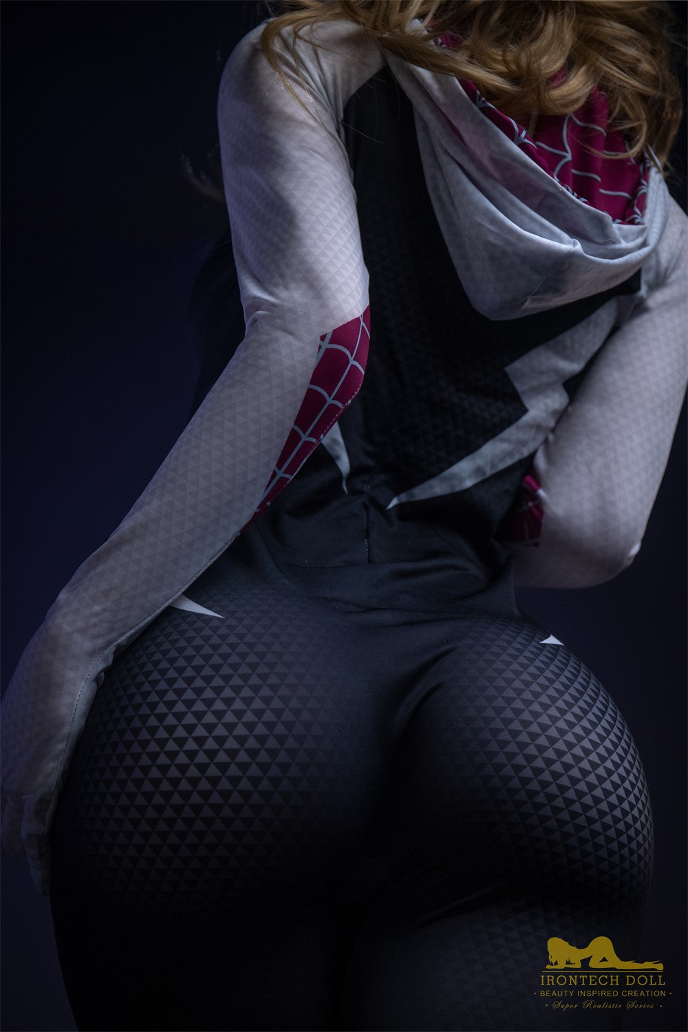Gwen seksinukke (Irontech Doll 167 cm E-cup S38 silikoni)