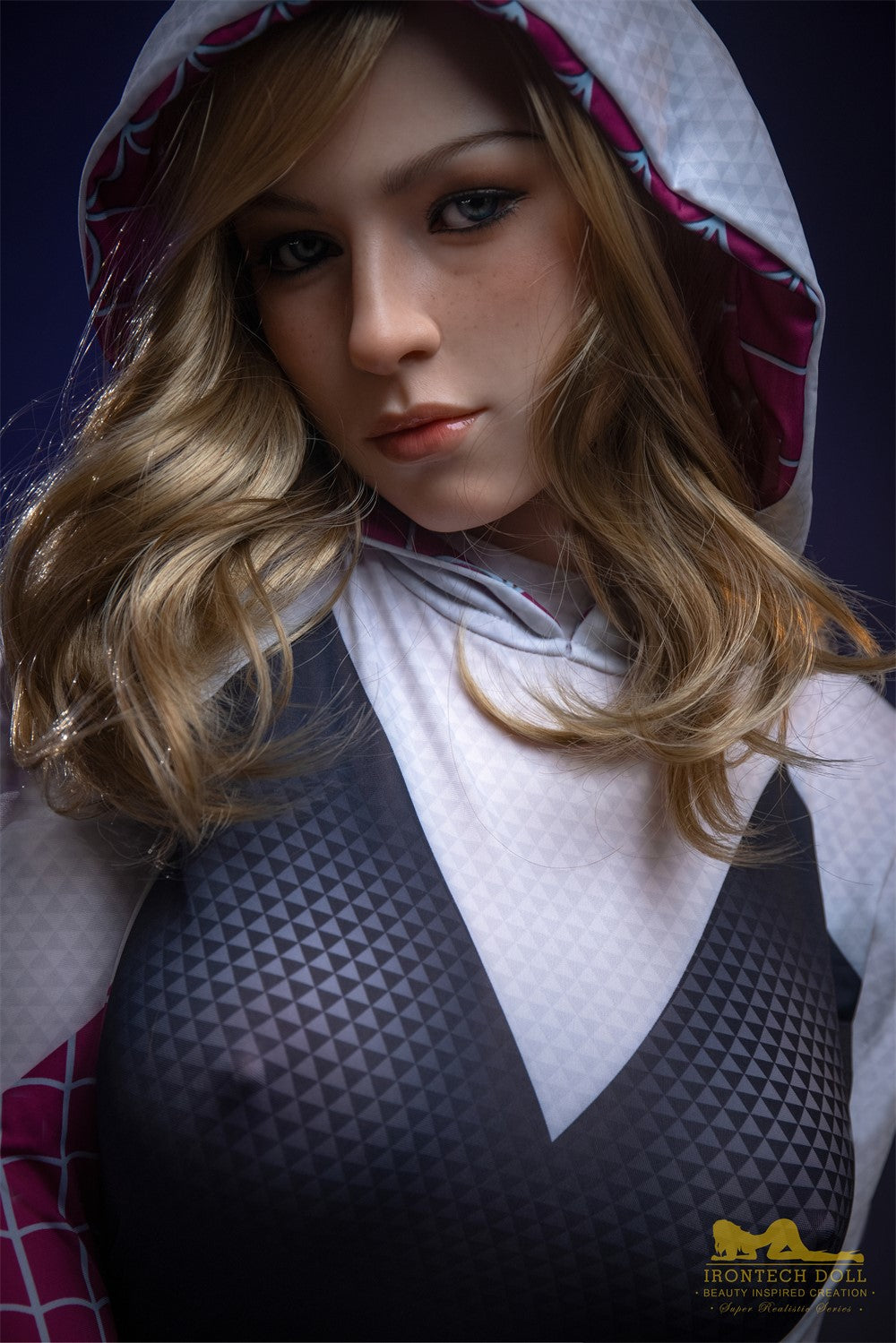Gwen seksinukke (Irontech Doll 167 cm E-cup S38 silikoni)