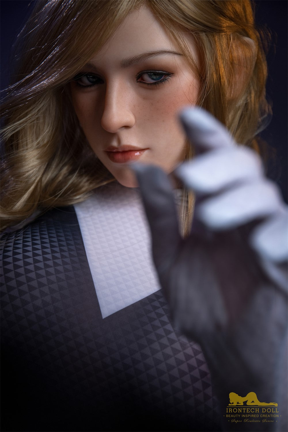 Gwen seksinukke (Irontech Doll 167 cm E-cup S38 silikoni)
