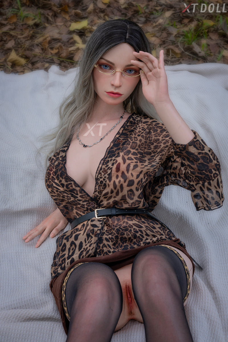 Melanie Sexdocka (XT Doll 165cm E-Kupa #XT-15-B Silikon)