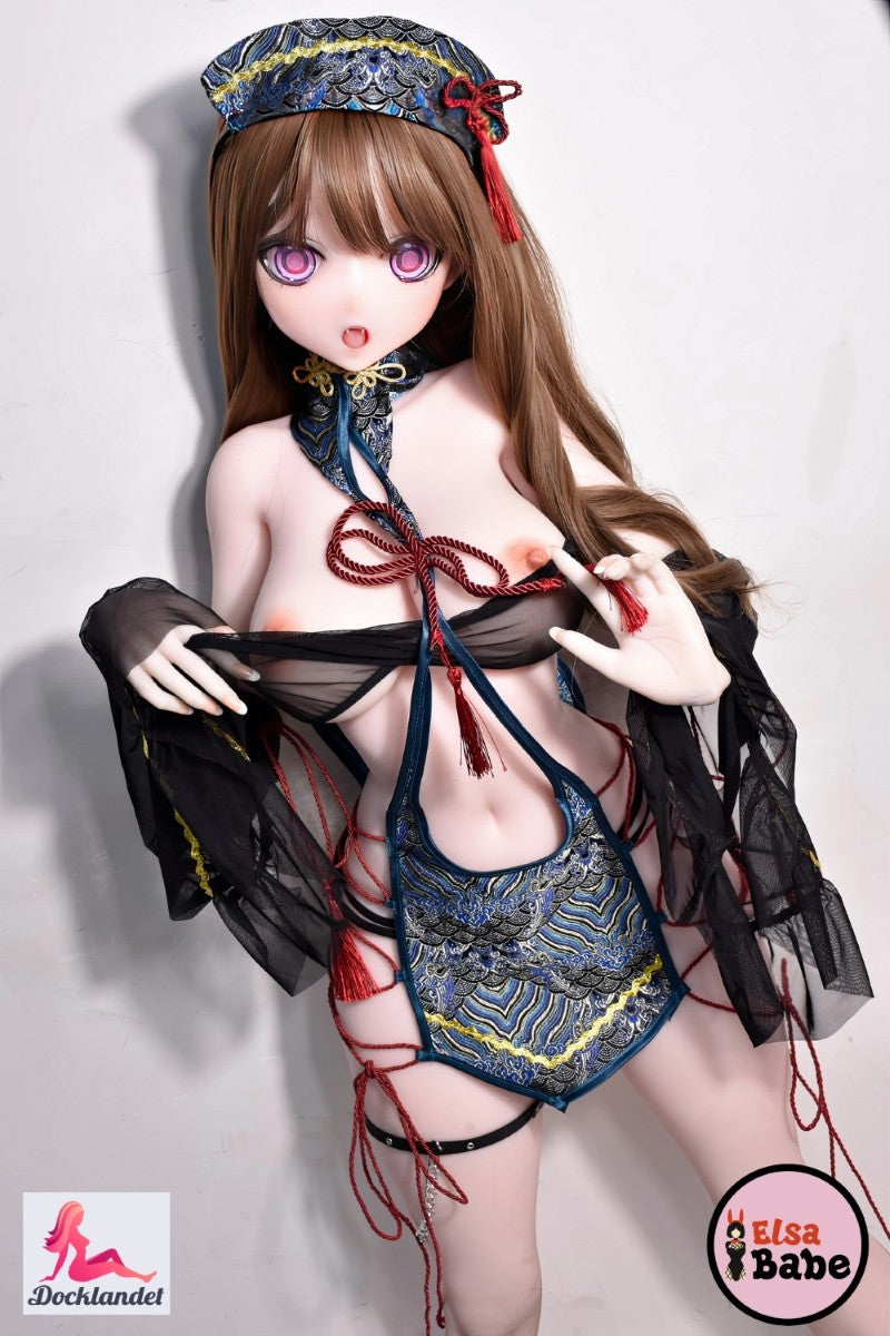 Hanamori Kaori on kurvikas 140 cm pitkä animeseksinukke suurilla rinnoilla. Tämä Elsa Babe seksinukke on viehättävä anime-ulkoasu ja valmistettu pehmeästä silikoni korkealaatuisinta.