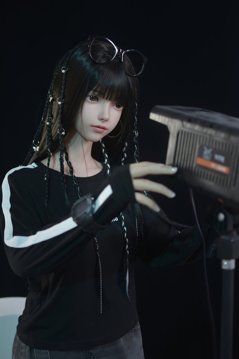 Xiaolu seksinukke (FUDukke 150cm B-cup silikoni)