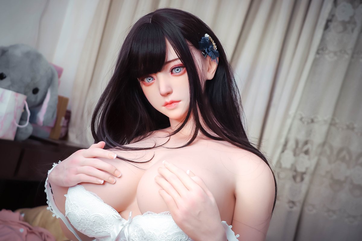 Lucy Sexdocka (FUDoll 163cm F-Kupa #J002 Silikon)