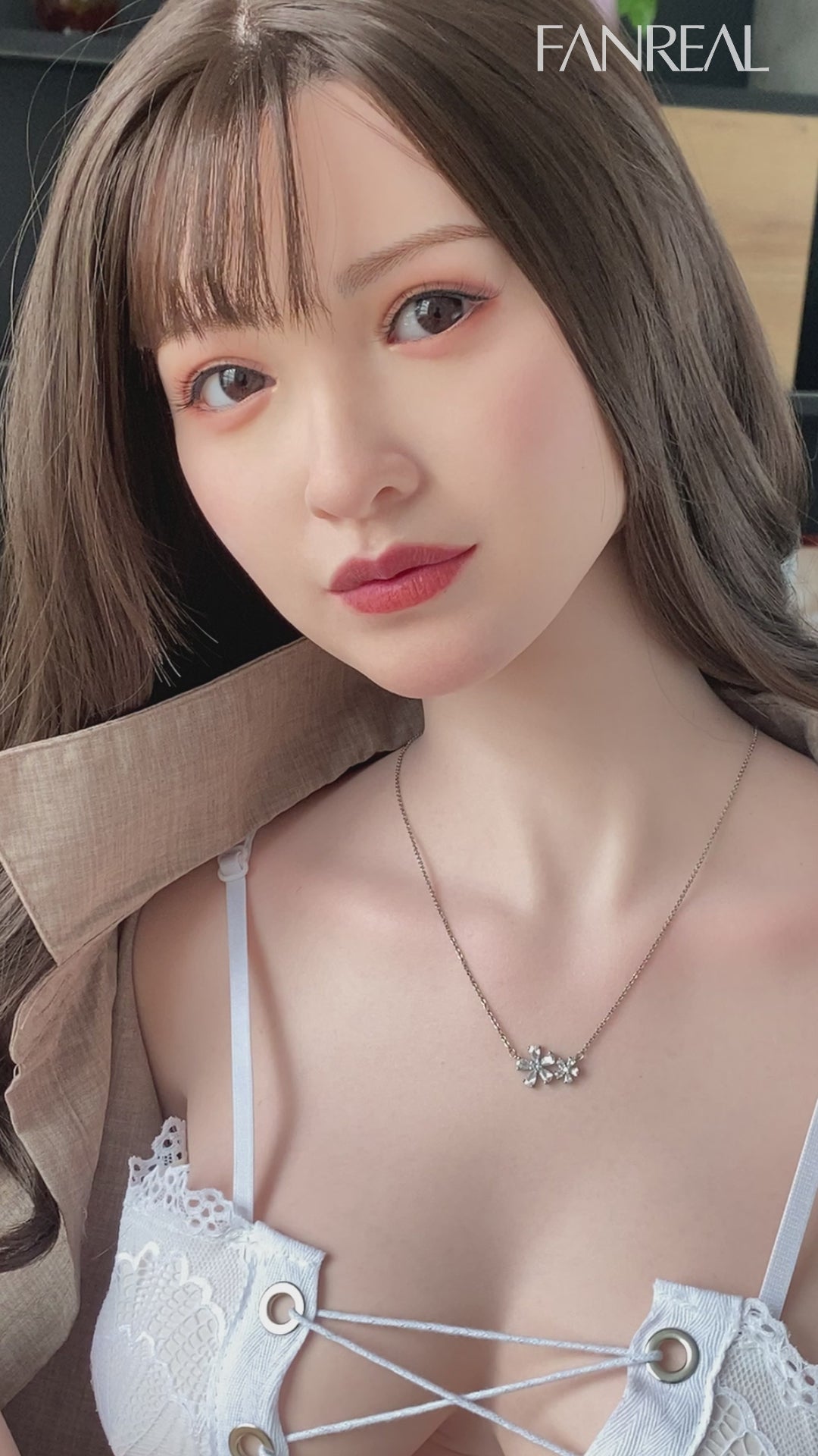 Josie seksinukke (FanReal Doll 162 cm c-cup silikoni)