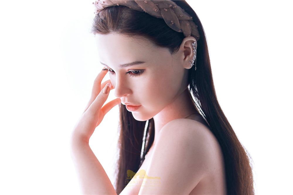 Angelina seksinukke (Irontech Doll 162 cm J-cup S2 silikoni)