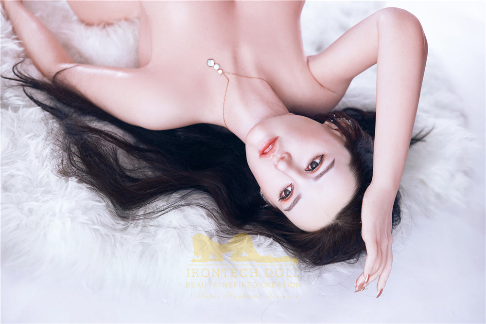 Angelina seksinukke (Irontech Doll 162 cm J-cup S2 silikoni)