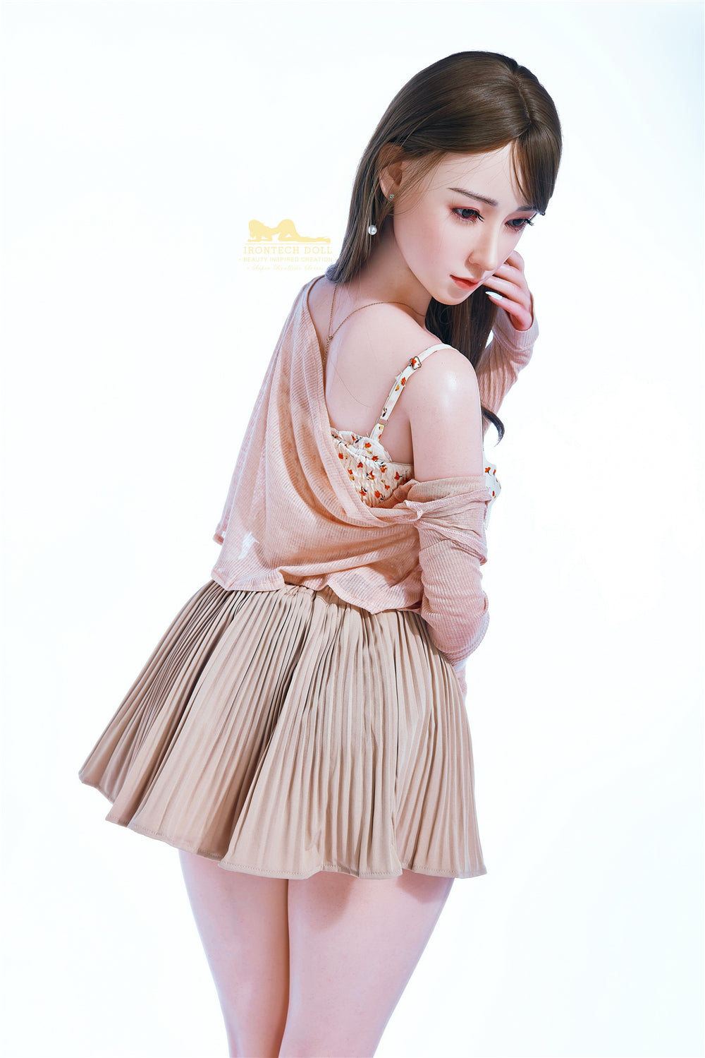 Karkki seksinukke (Irontech Doll 153 cm E-cup S6 silikoni)