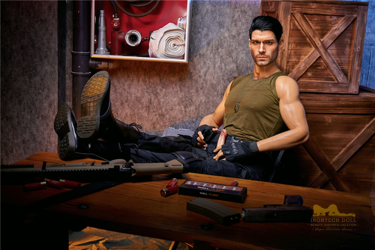 Thomas -uros seksinukke (Irontech Doll 176 cm m5 silikoni)