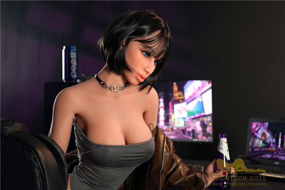 Zara seksinukke (Irontech Doll 167 cm f-cup #103 TPE)