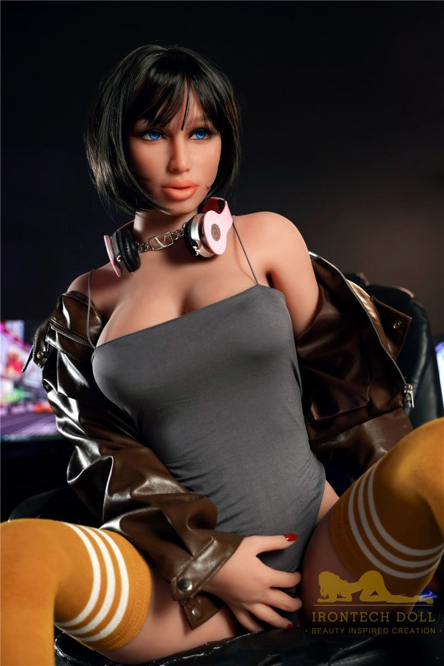 Zara seksinukke (Irontech Doll 167 cm f-cup #103 TPE)