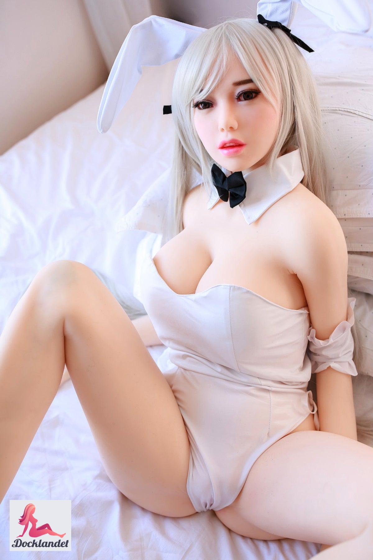 Isabella - a white sex doll (DX Value 148m Ecup Tpe)