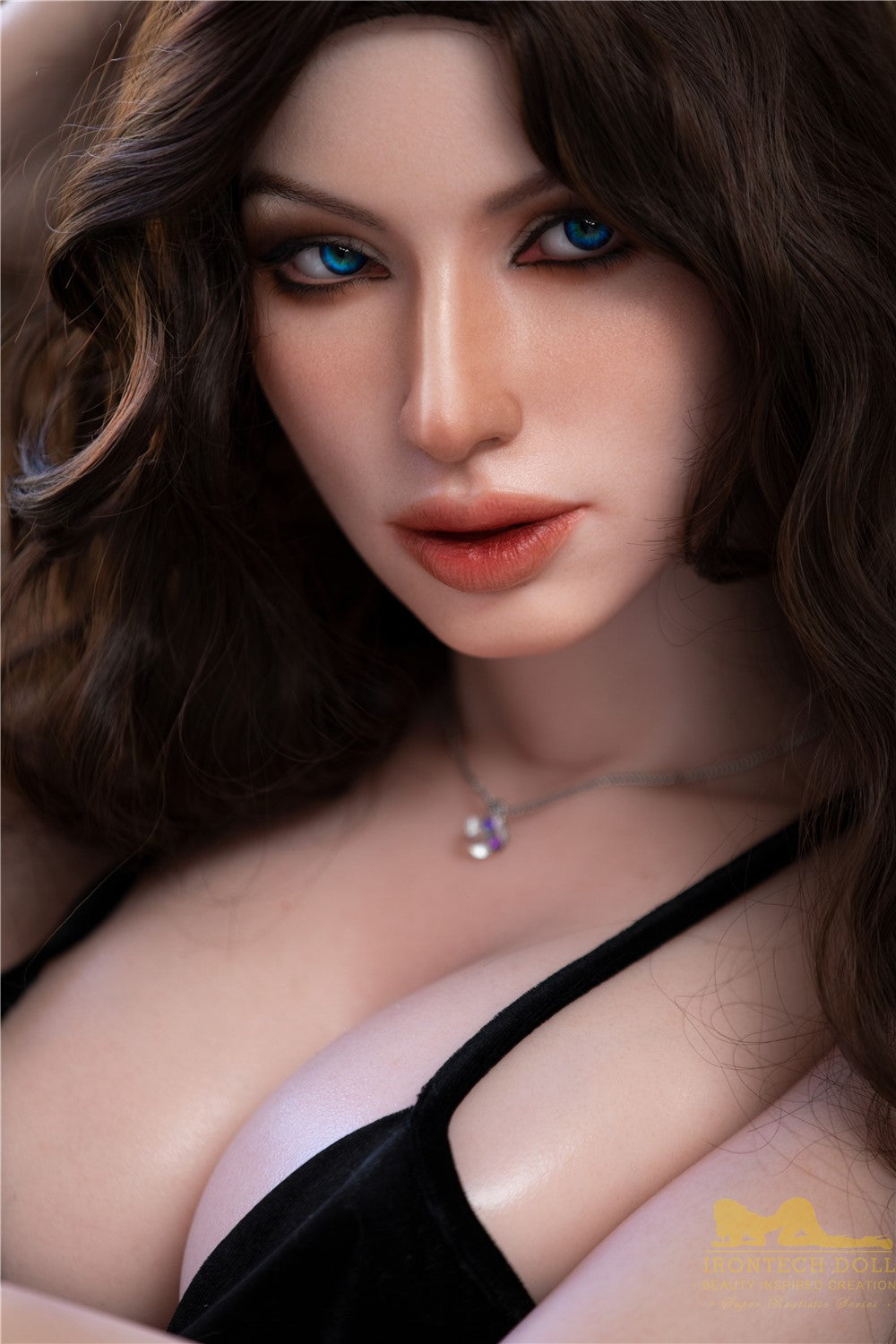 Esmeralda seksinukke (Irontech Doll 166 cm C-cup P28 silikoni)