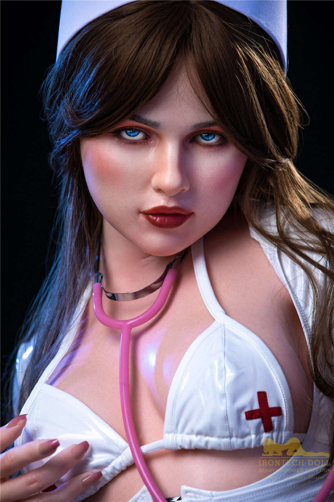 Pähkinänruskea seksinukke (Irontech Doll 152 cm A-cup S18 silikoni)