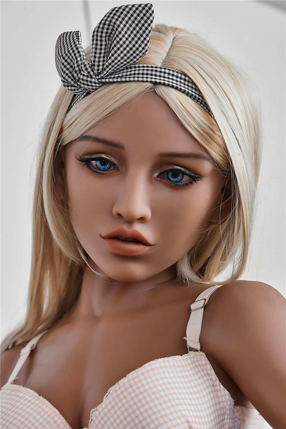 Victoria seksinukke (Irontech Doll 150 cm B-cup #50 TPE)