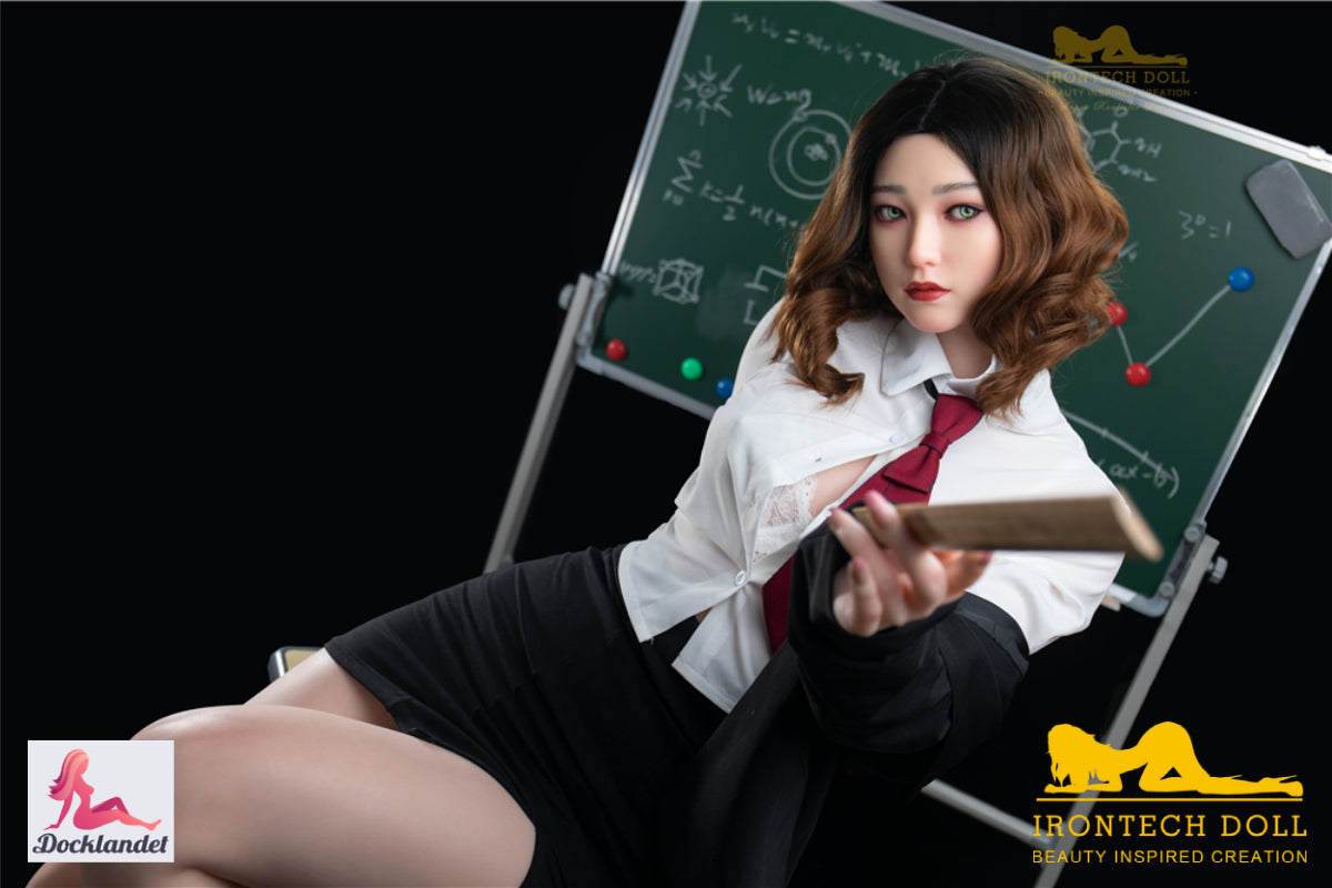 Karolina seksinukke (Irontech Doll 166 cm B-cup S10 silikoni)