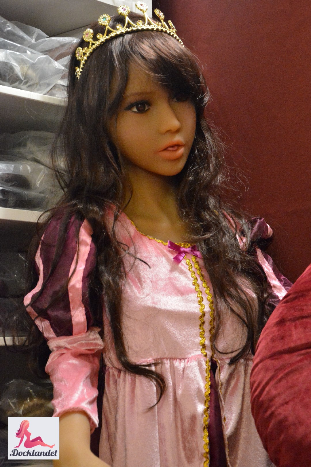 Hampaat ja kielen asetukset (WM-Doll)